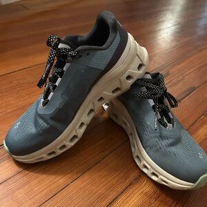 On Cloudmonster Shoes blue size 7